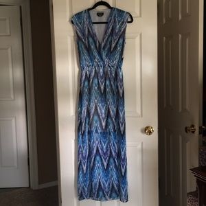 Bebe maxi dress